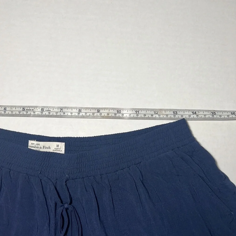 Abercrombie & Fitch Women's Shorts Lot Of 2 Drawstring Pull On Sz M Blue/Green - Picture 8 of 17